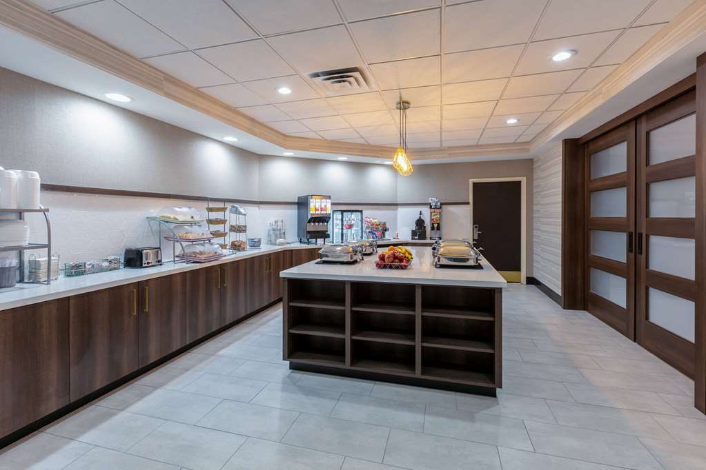 Wingate by Wyndham DFW North Irving - photo 16
