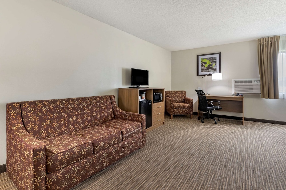 Super 8 Creston - photo 134