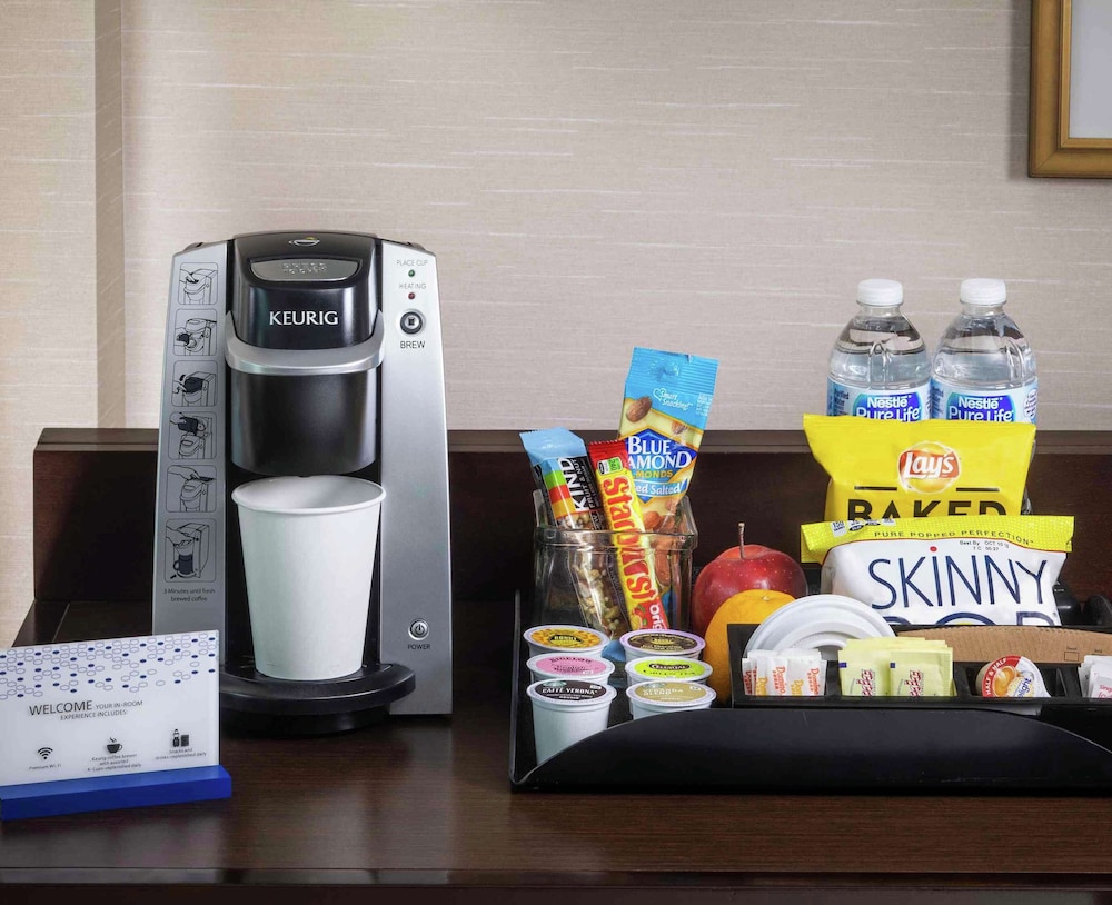 Hampton Inn & Suites Orlando Airport @ Gateway Village - photo 12
