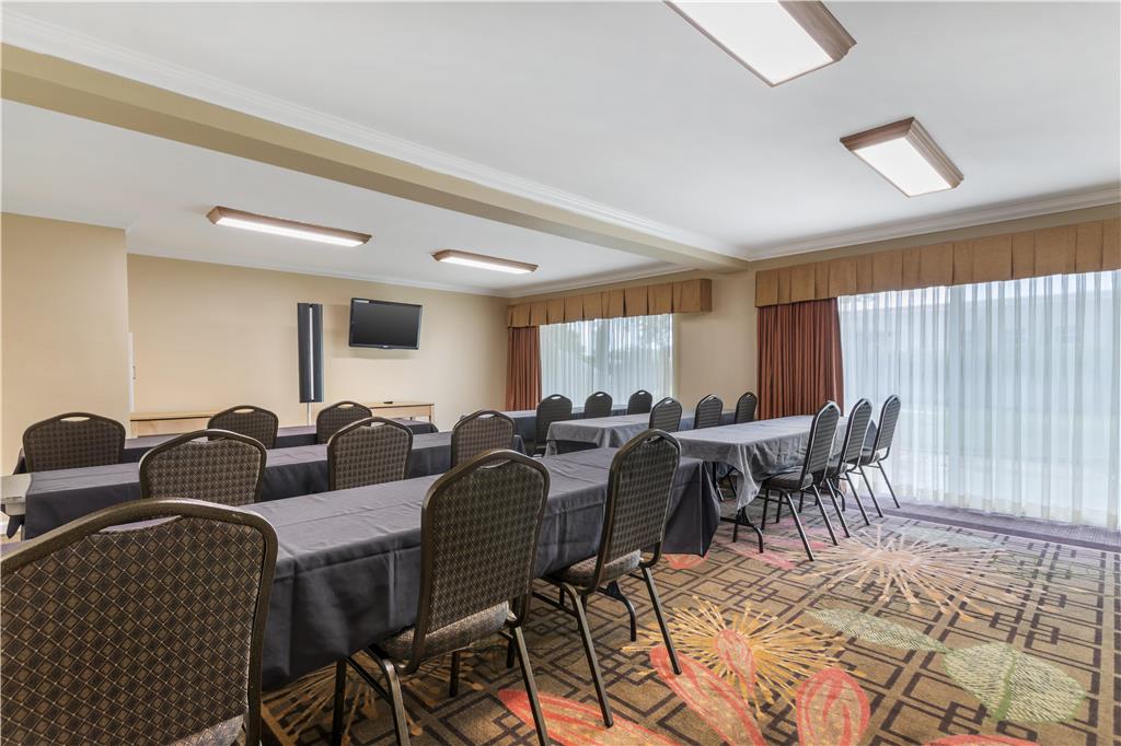 Best Western Plus Garden Court Inn - photo 50
