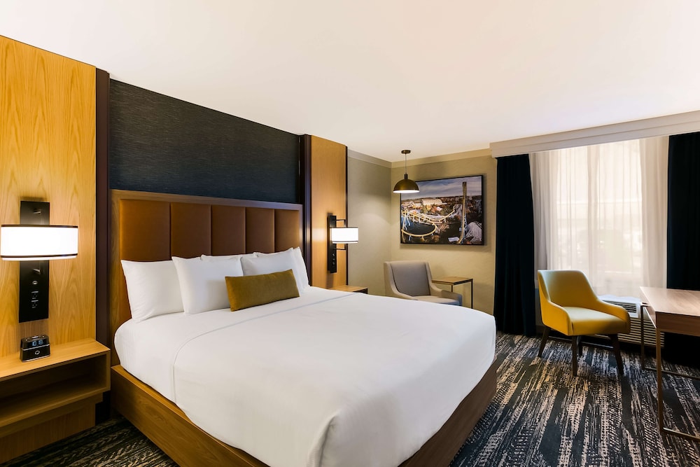 Best Western Premier The Central Hotel & Conference Center - photo 10