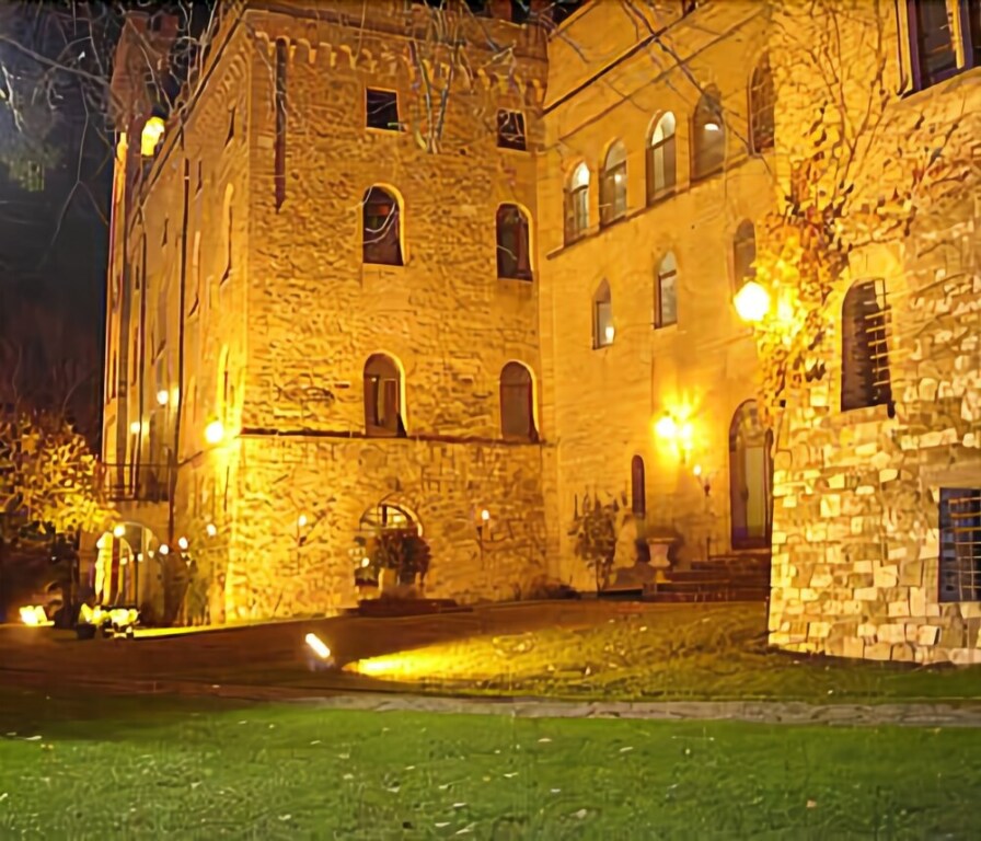 Hotel Torre Dei Calzolari Palace in Gubbio, Italy