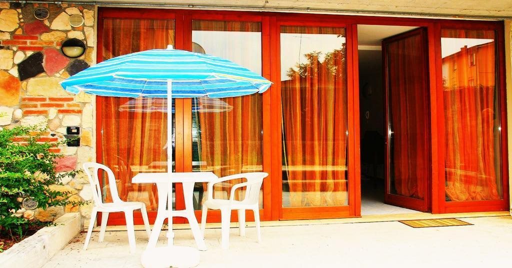 Case vacanza le vele — 4-Star Luxury Hotel in Desenzano Del Garda, Italy