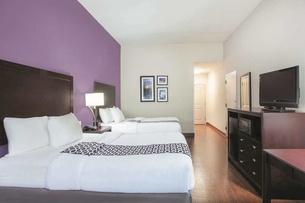 La Quinta Inn & Suites by Wyndham Fort Walton Beach - photo 17