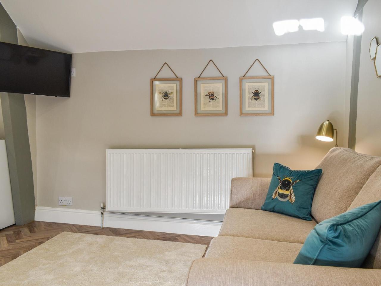 Little Hive Uk39430 - carbon neutral hotel in Dronfield
