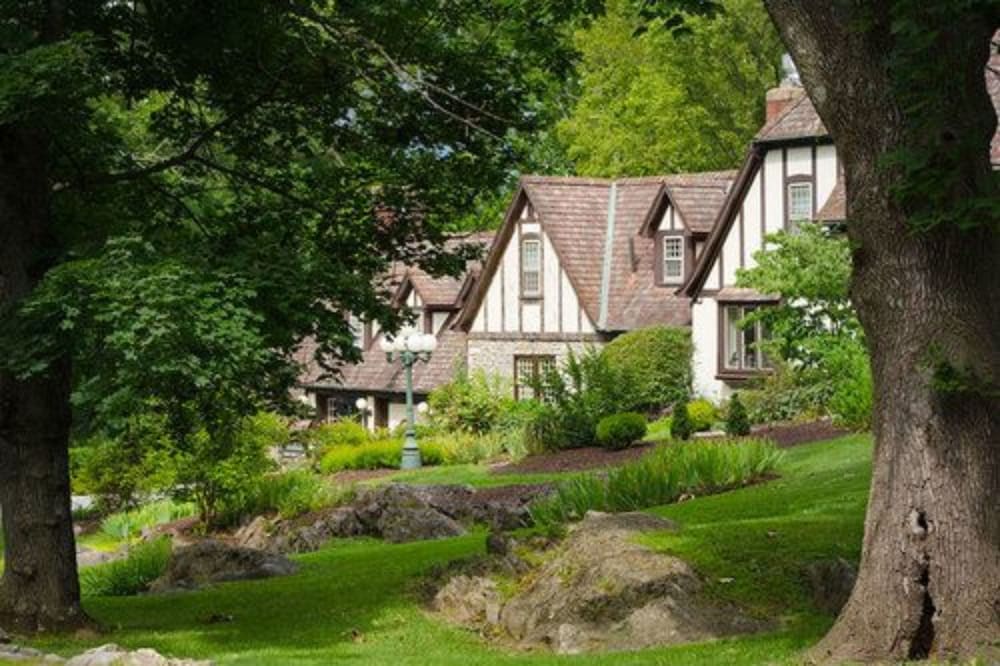 Hillbrook Inn - photo 88