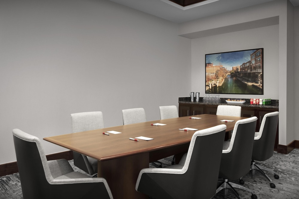 Hilton Garden Inn Oklahoma City Bricktown - photo 39