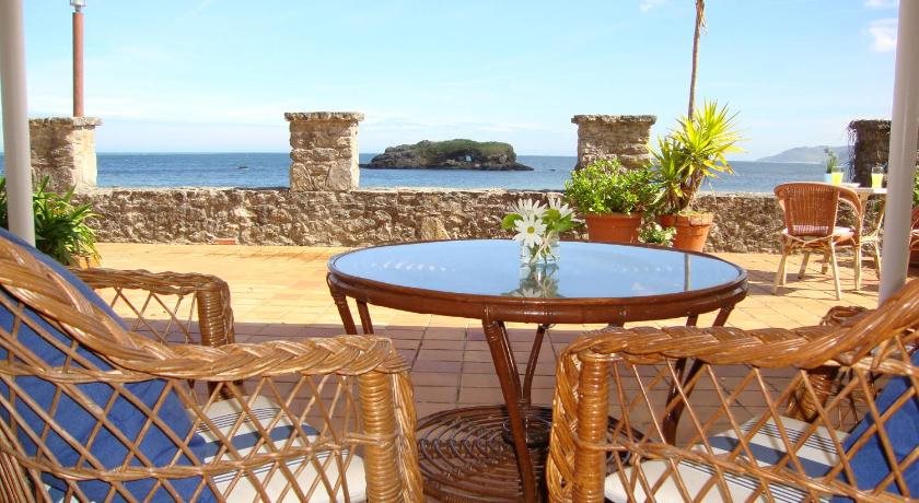 Hotel Bahia — Colunga