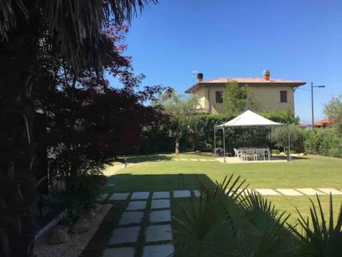 Villa con ampio giardino esterno e piscina condominiale — Garda — photo 3