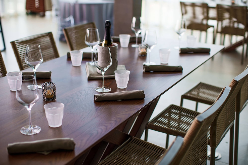 AC Hotel by Marriott Tallahassee Universities at the Capitol - photo 45