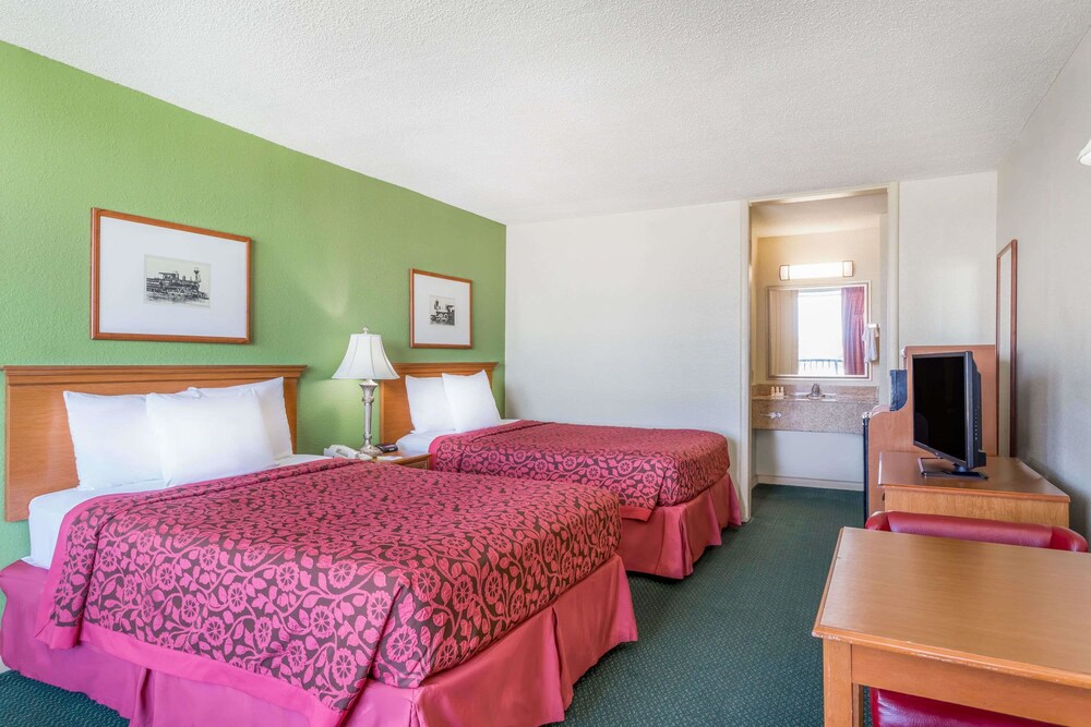 Days Inn Blacksburg Conference Center - photo 10