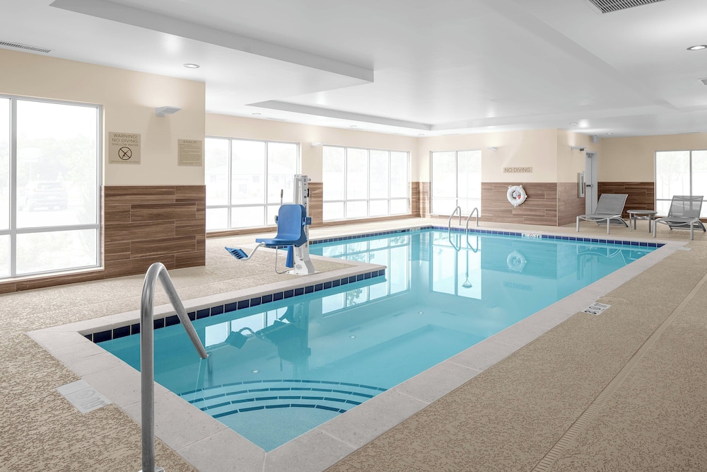 TownePlace Suites by Marriott Cincinnati Fairfield - photo 19