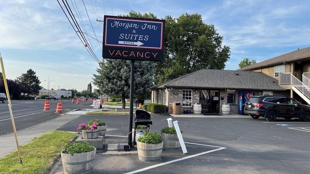 Morgan Inn And Suites - photo 22
