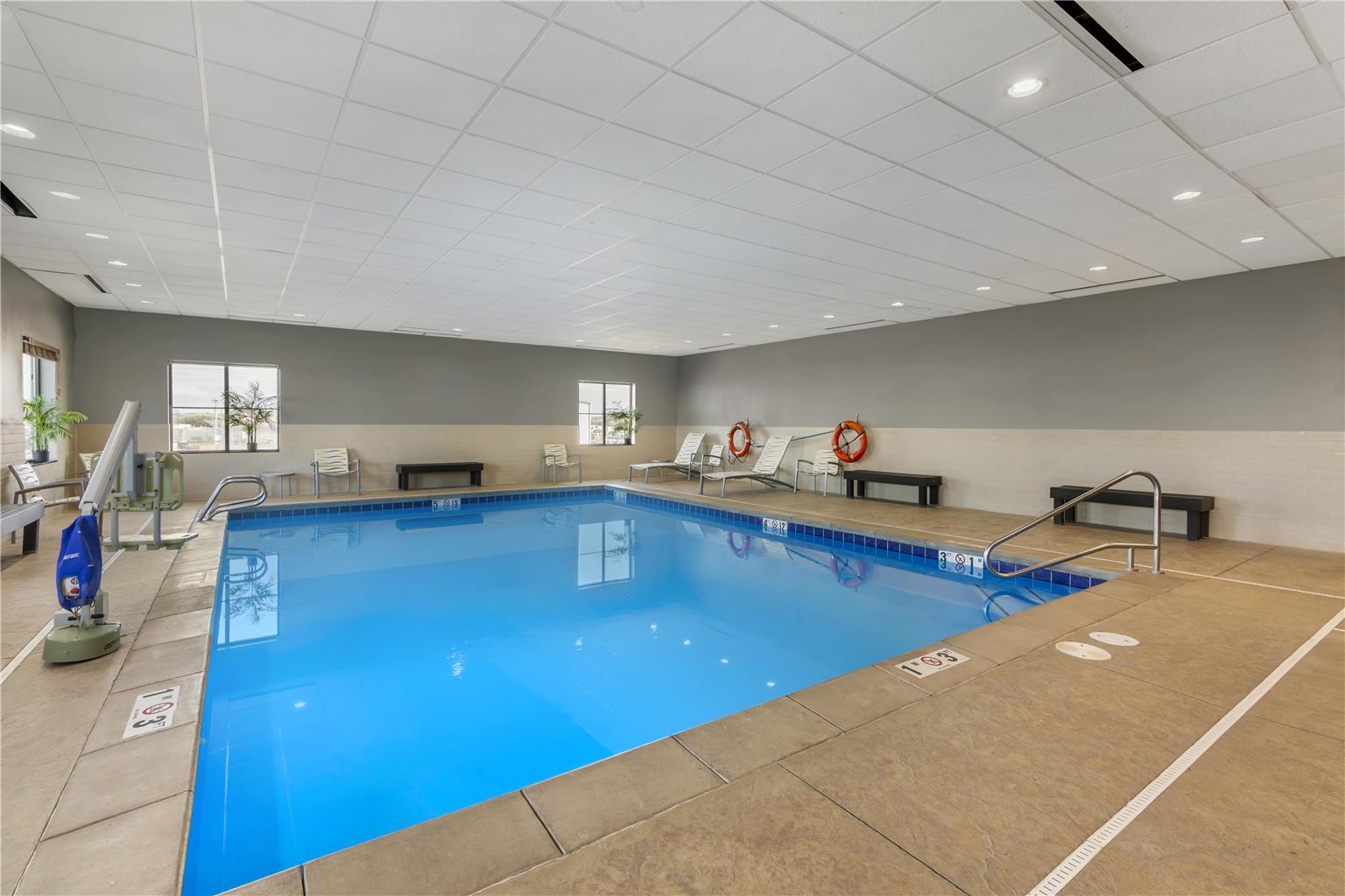 Best Western Plus Williston Hotel & Suites - photo 43