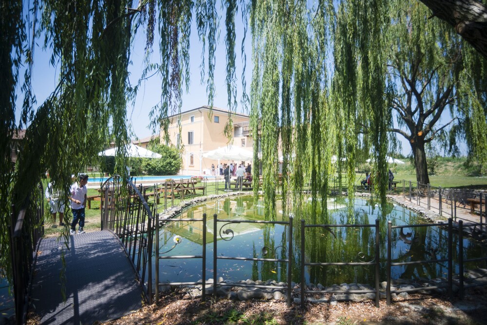 Hotel Villa Costanza — 4-Star Luxury Hotel in Pontenure, Italy