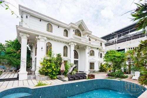 KN Palace Venuestay — 4-Star Luxury Hotel in Ho Chi Minh City, Vietnam