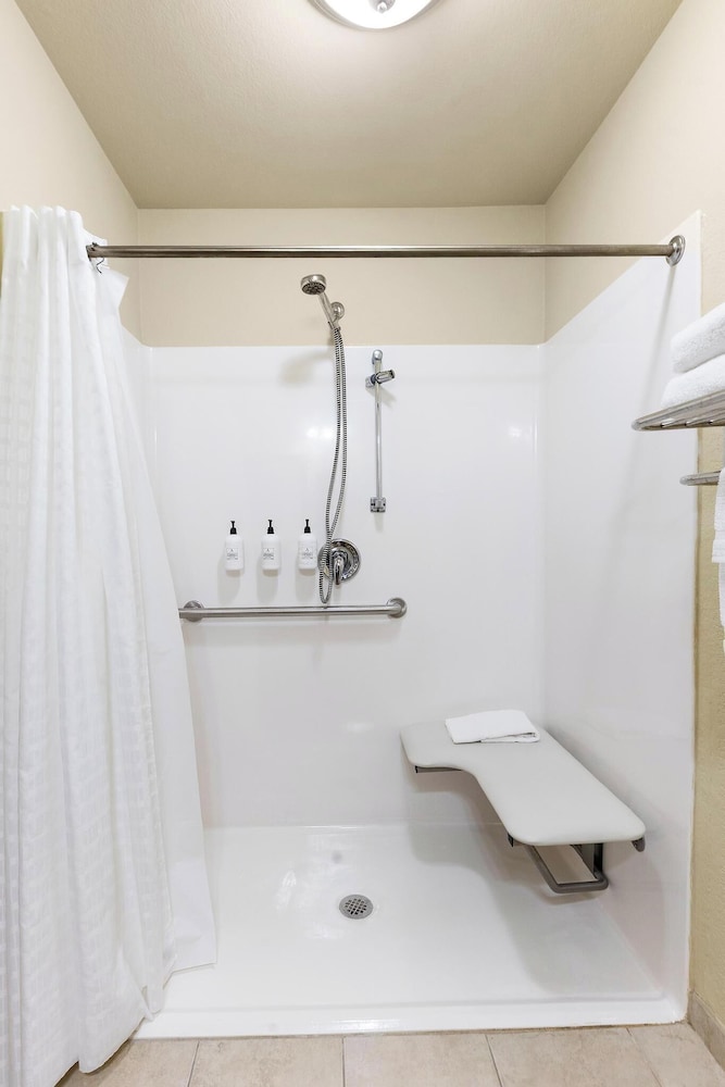 Cobblestone Hotel & Suites Knoxville - photo 33