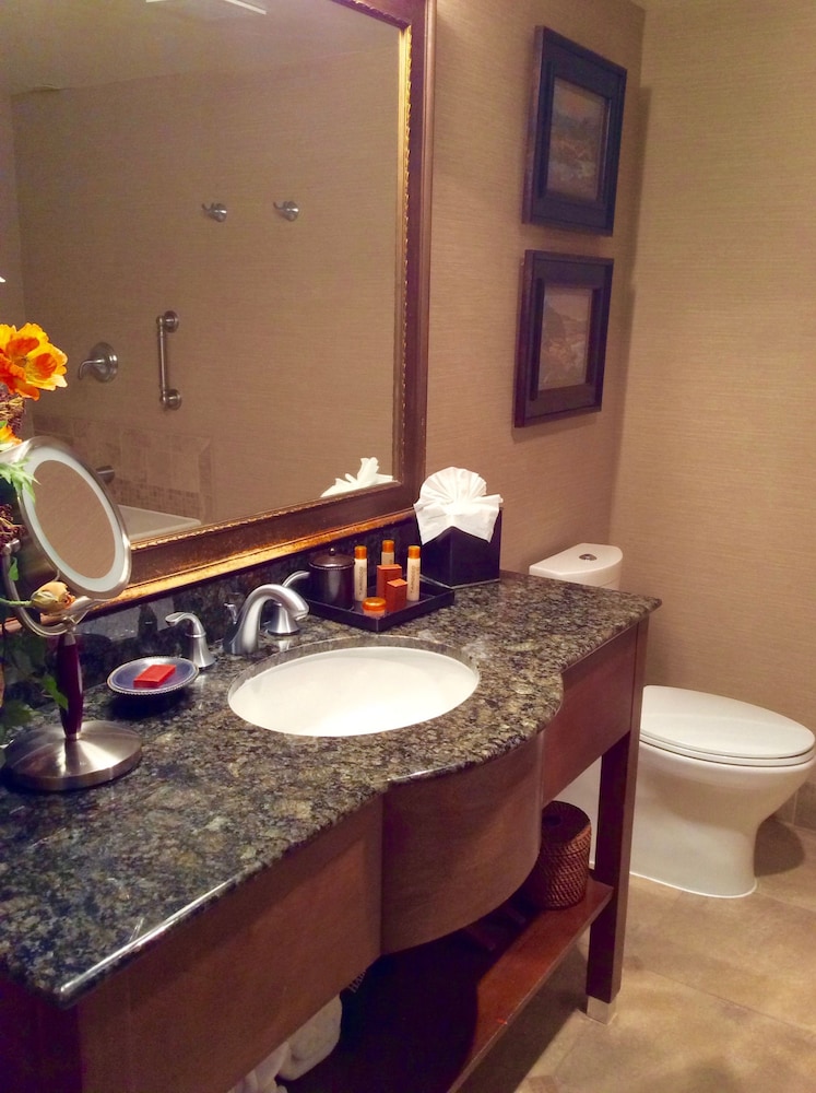 Blue Dolphin Inn - photo 36