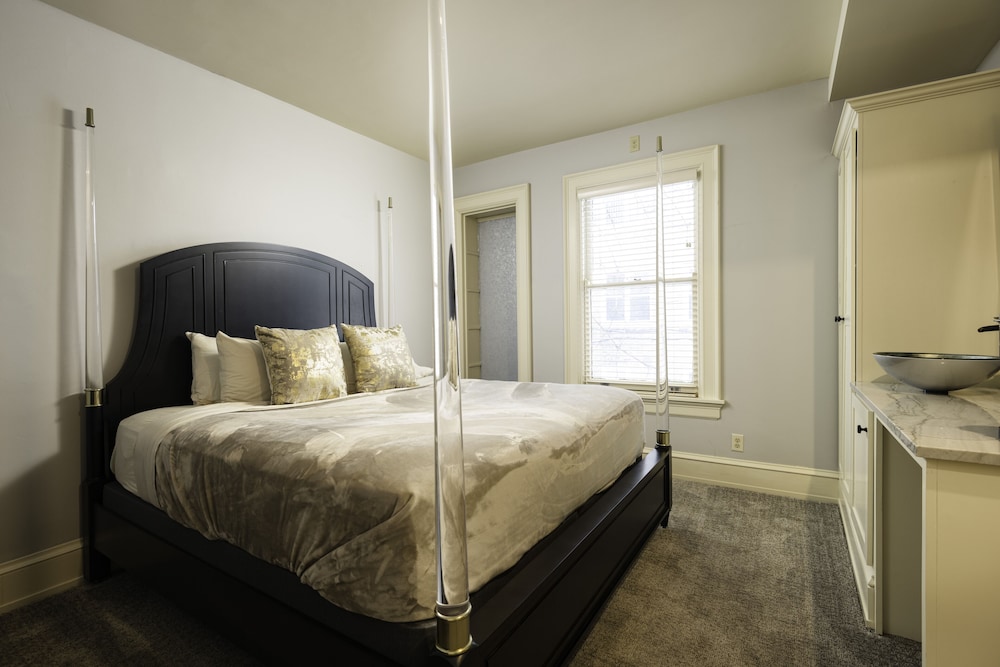 The Edward Hotel - photo 29