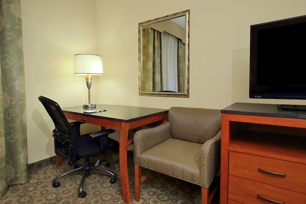 Hampton Inn & Suites Buffalo - photo 12