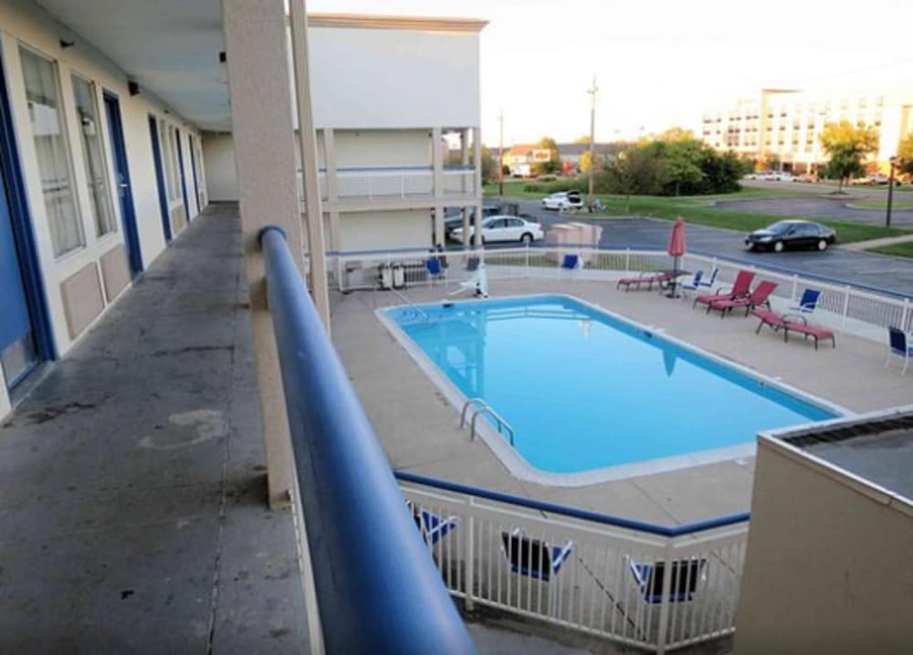 Motel 6 Columbus OH Quarter Horse - photo 23