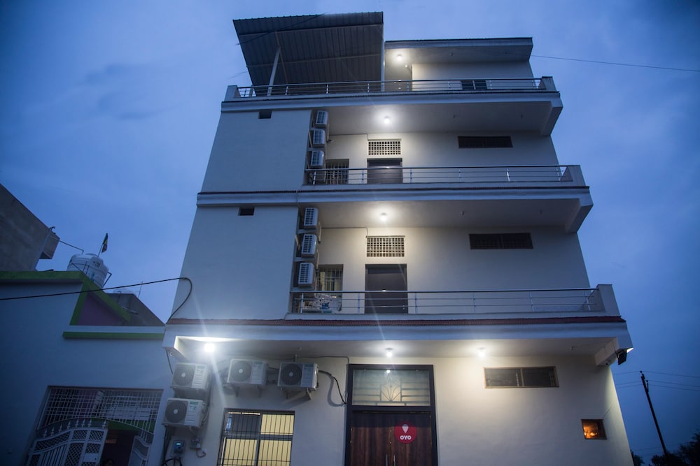Oyo 9123 Baghban Residency — Gwalior