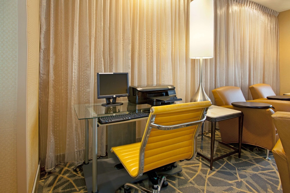 Hampton Inn & Suites Cleveland Independence - photo 29