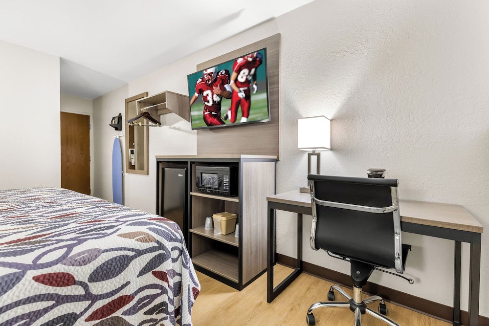 Red Roof Inn Huntsville AL - photo 23