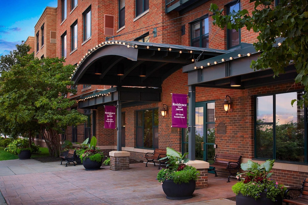 Residence Inn Minneapolis Downtown at The Depot by Marriott - featured photo