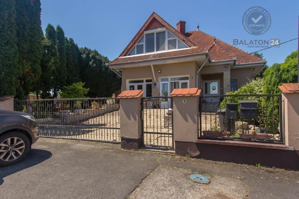 Nirvana Apartman — 4-Star Luxury Hotel in Balatonbereny, Hungary