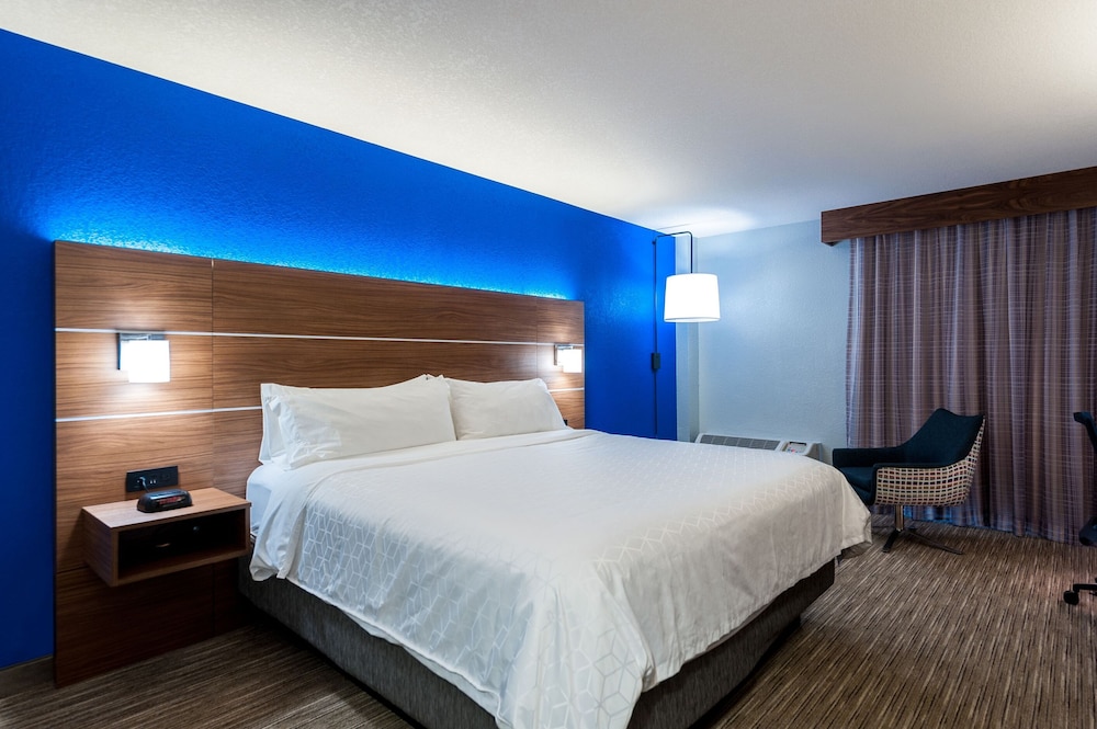 Holiday Inn Express Cape Coral Fort Myers Area an IHG Hotel - photo 4