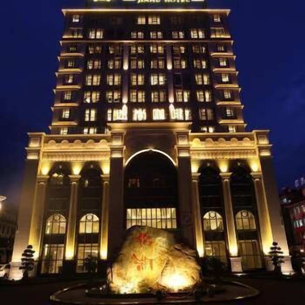 Jinhu Hotel - carbon neutral hotel in Xichang