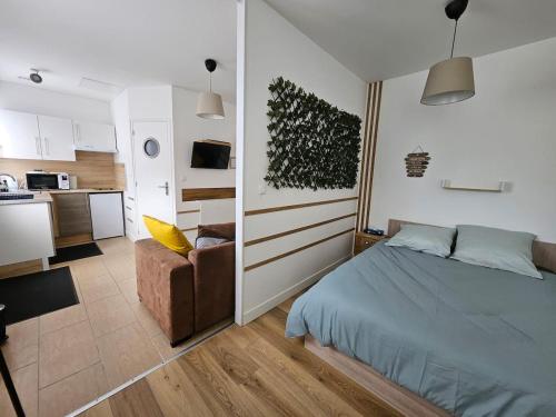 Studio Vercingetorix Proche Paris & Disney in Champigny-Sur-Marne, France