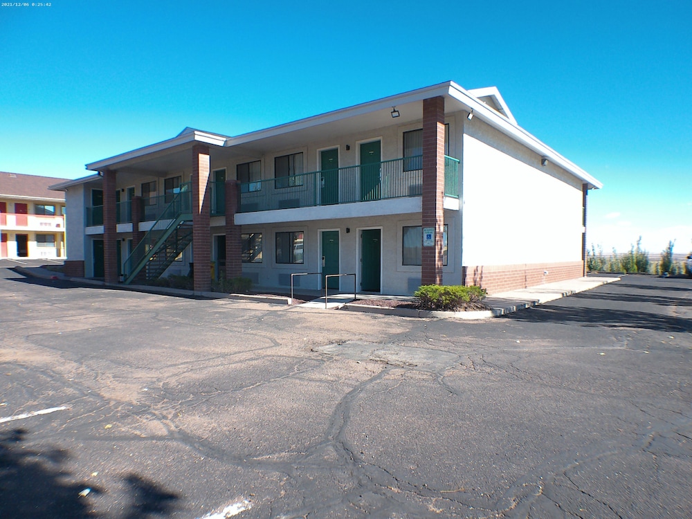 GreenTree Inn of Holbrook AZ - photo 35