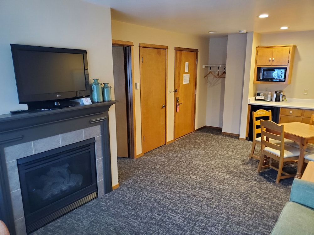 Homestead Suites Fish Creek - photo 18