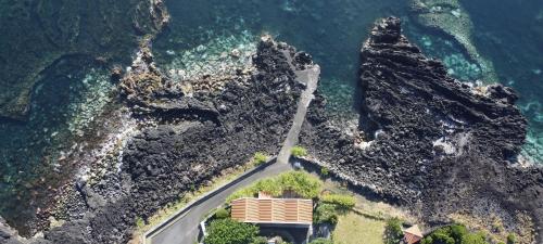 Pico Blue Ocean Sea House — 4-Star Luxury Hotel in Sao Roque Do Pico, Portugal