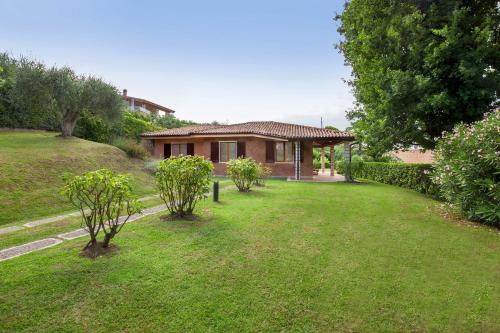 Villa Irene In Bardolino — 4-Star Luxury Hotel in Bardolino, Italy