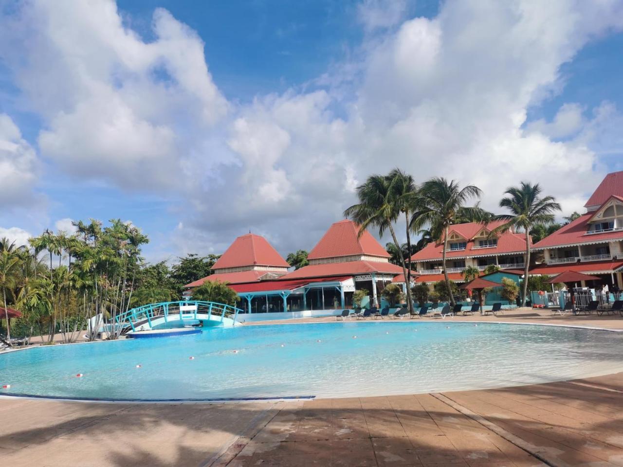 Le Studio De Doda Résidence De Vacances Sainte Anne — 4-Star Luxury Hotel in Sainte-Anne, Guadeloupe