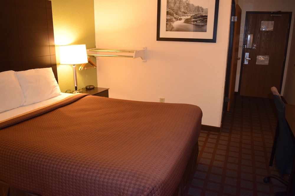 Super 8 by Wyndham Saginaw - photo 15
