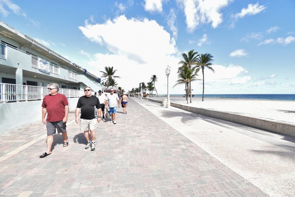 Renovated studio wocean view boardwalk steps - photo 27