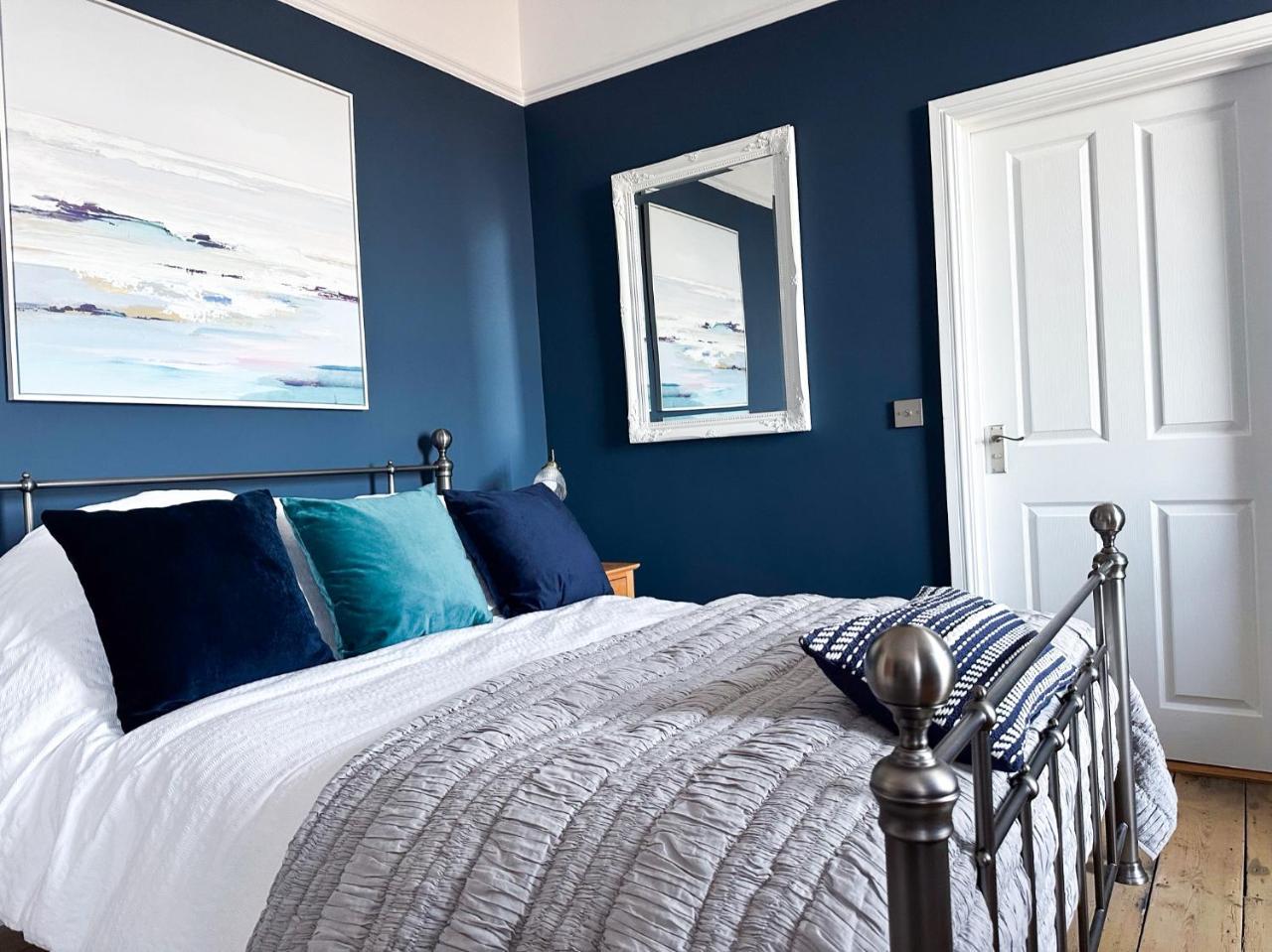 View at 142 — 4-Star Luxury Hotel in Swansea, United Kingdom