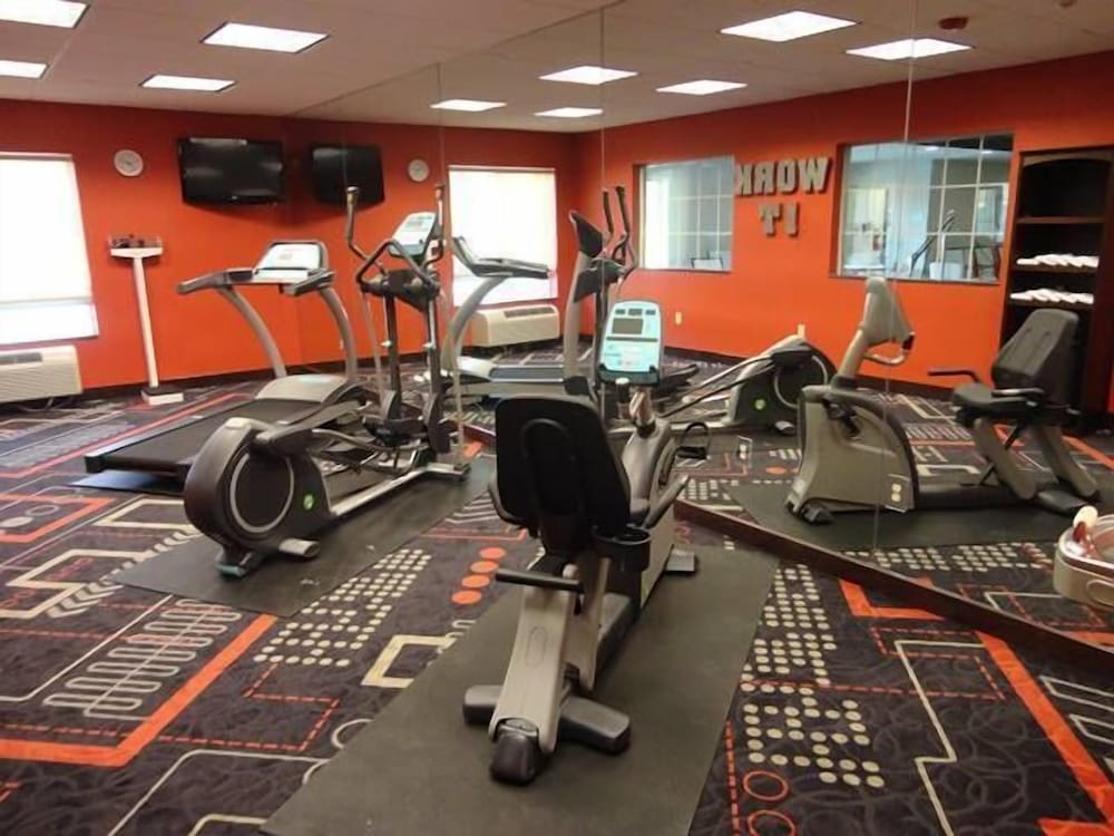 Holiday Inn Express & Suites Oklahoma City North by IHG - photo 21