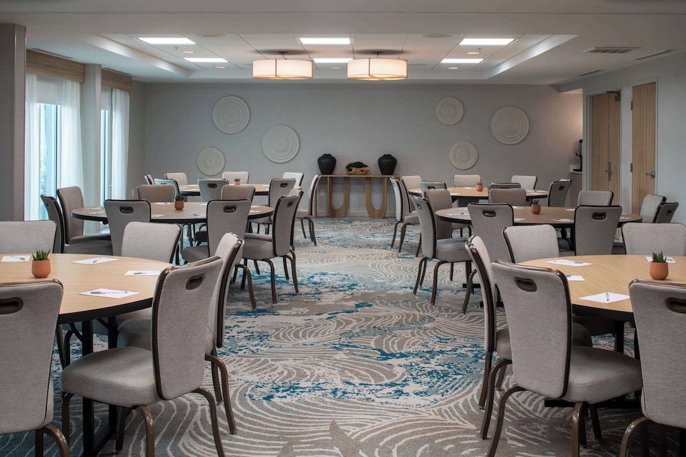 Hilton Garden Inn Orlando Airport - photo 36