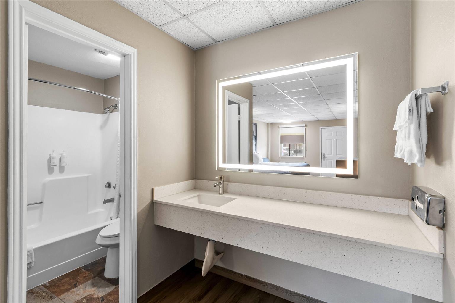 Super 8 by Wyndham Fredericksburg - photo 21