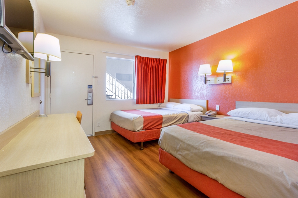 Motel 6 Phoenix North Bell Road - photo 18