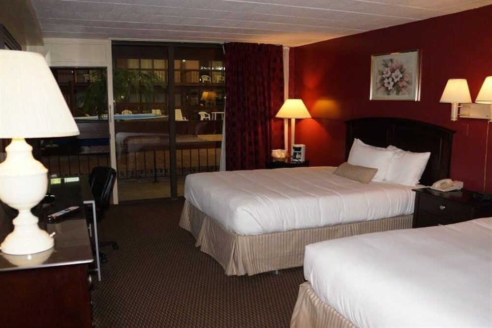 Ramada Conference Center Altoona - photo 13