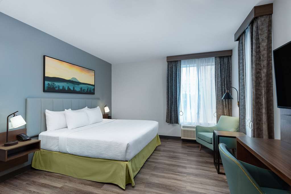 La Quinta Inn & Suites by Wyndham Centralia - photo 41