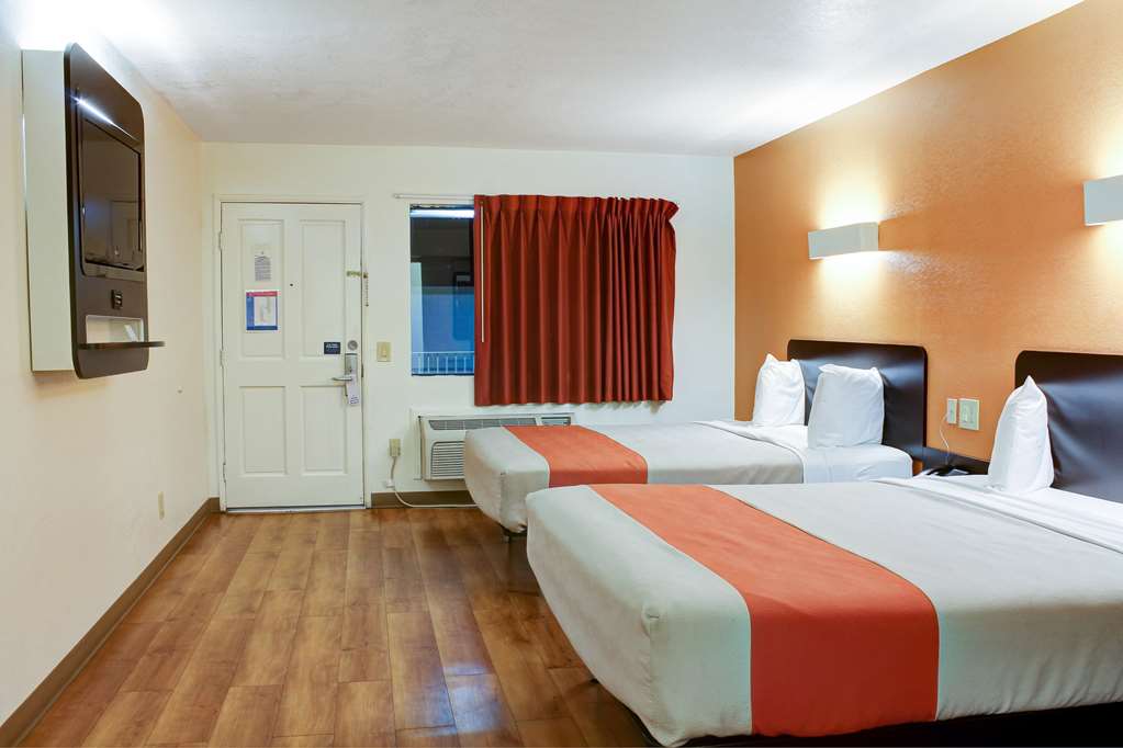 Motel 6 Bishop CA - photo 10
