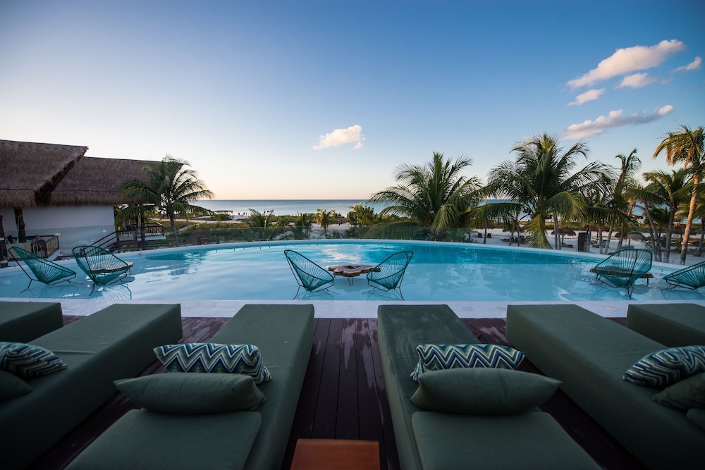 Rooftop pool