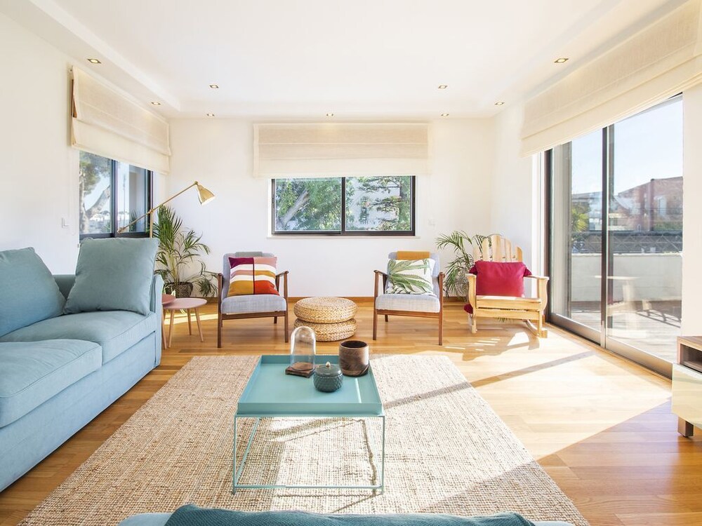Oeiras Villa by Homing — 4-Star Luxury Hotel in Oeiras, Portugal
